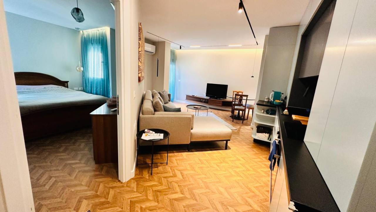 טיראנה Koa Guesthouse Stadium Congress Elite Orl Embassy מראה חיצוני תמונה